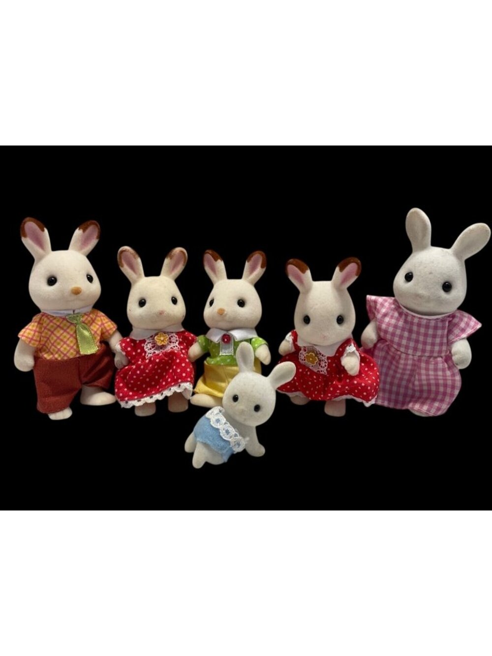 Sylvanian Families White Rabbit Family Set Of 6 With Clothing Accessories